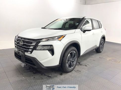 Used 2025 Nissan Rogue SV AWD/4WD image 1