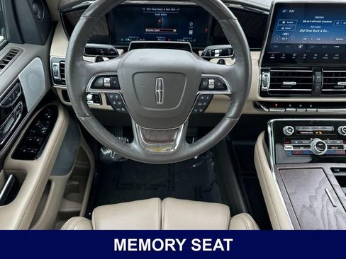 Used 2024 Lincoln Navigator Reserve AWD/4WD image 18