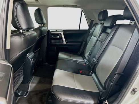 Used 2024 Toyota 4Runner SR5 Premium image 23