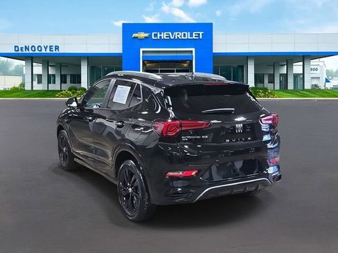 Used 2024 Buick Encore GX Sport Touring image 9