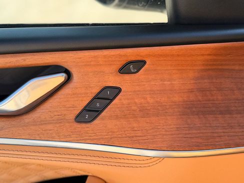 Used 2025 Jeep Grand Cherokee Summit image 9