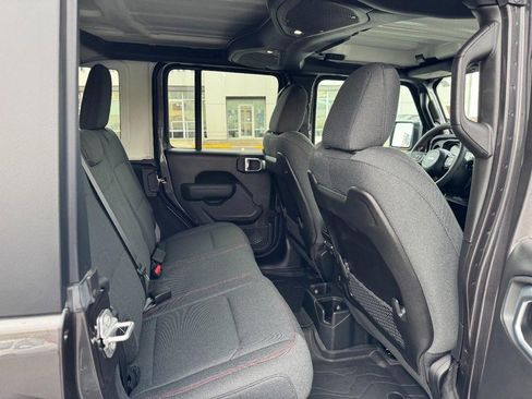 Used 2024 Jeep Wrangler Unlimited Rubicon w/ Convenience Group image 10