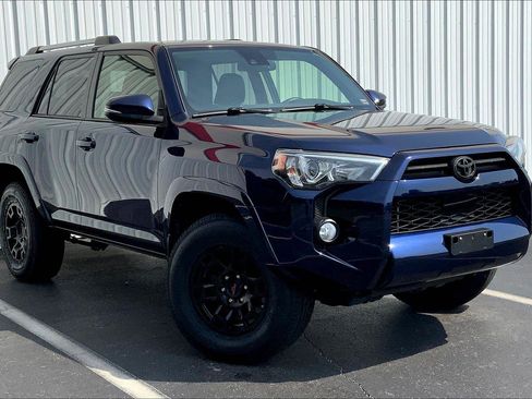 Used 2020 Toyota 4Runner SR5 Premium image 32