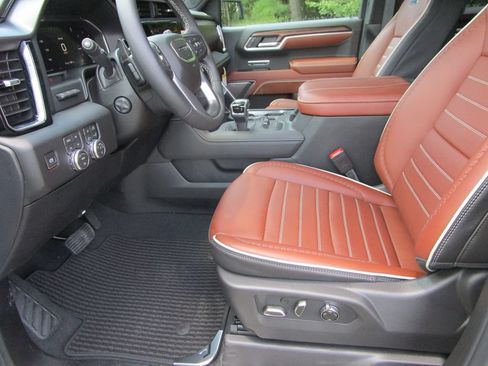 New 2026 GMC Sierra 1500 Denali Ultimate AWD/4WD image 32