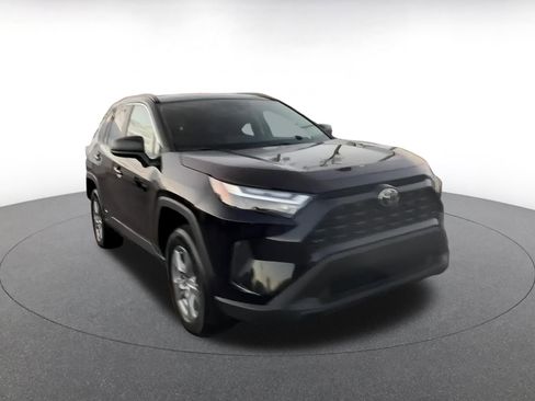 Used 2025 Toyota RAV4 LE image 3