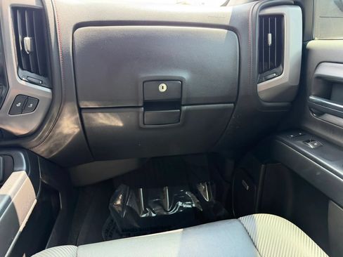 Used 2018 GMC Sierra 1500 SLT AWD/4WD image 32