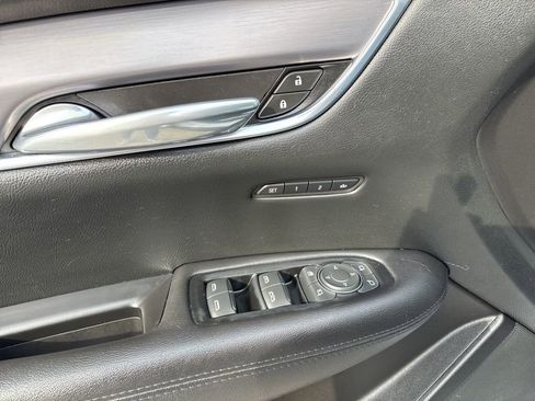 Used 2018 Cadillac XT5 Luxury w/ Driver Awareness Package image 33