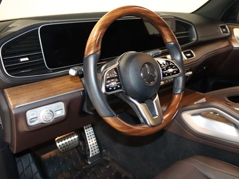 Used 2023 Mercedes-Benz GLS 450 4MATIC image 42