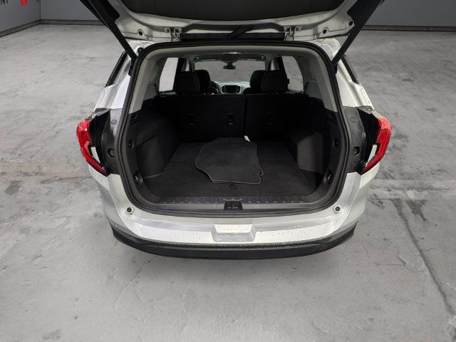 Used 2021 GMC Terrain SLE w/ Driver Convenience Package AWD/4WD image 13