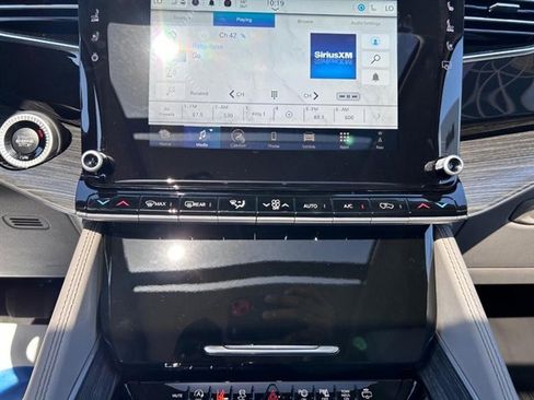 Used 2024 Jeep Wagoneer Series II w/ Convenience Group I image 20