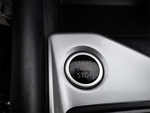 Used 2020 Nissan Altima 2.5 SR w/ Premium Package image 31