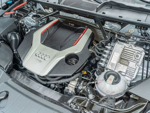 Used 2018 Audi SQ5 Prestige w/ Prestige Package image 15