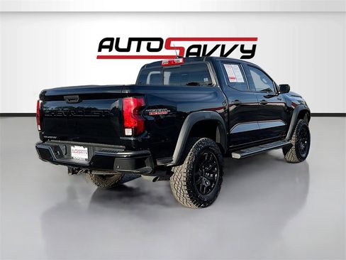 Used 2024 Chevrolet Colorado Trail Boss w/ Technology Package image 7