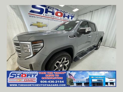 Used 2023 GMC Sierra 1500 SLT w/ SLT Premium Package AWD/4WD image 1