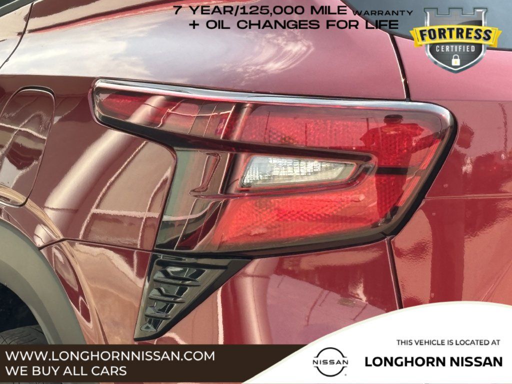 Used 2024 Chevrolet Trax RS w/ Sunroof Package FWD image 5