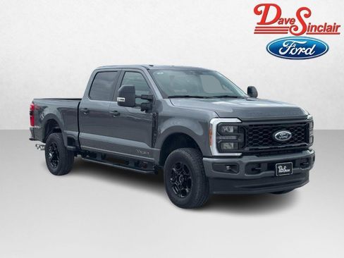 Used 2025 Ford F250 XL w/ STX Appearance Package AWD/4WD image 4