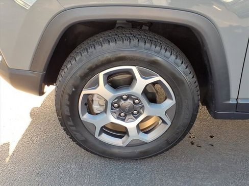 Used 2022 Jeep Compass Trailhawk image 30