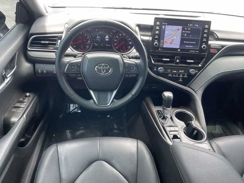 Used 2022 Toyota Camry XSE w/ Navigation Package FWD image 11