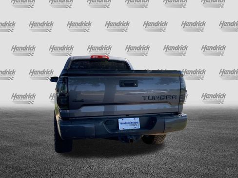 Used 2018 Toyota Tundra SR5 w/ SR5 Upgrade Package AWD/4WD image 9
