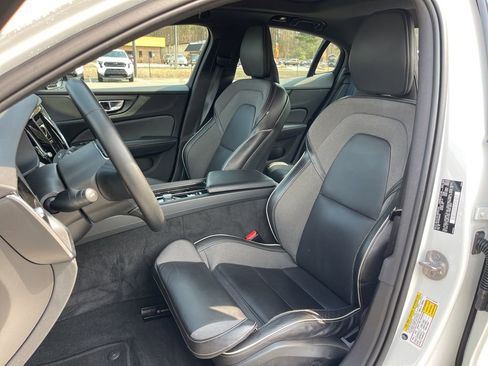 Used 2024 Volvo S60 B5 Plus FWD image 19