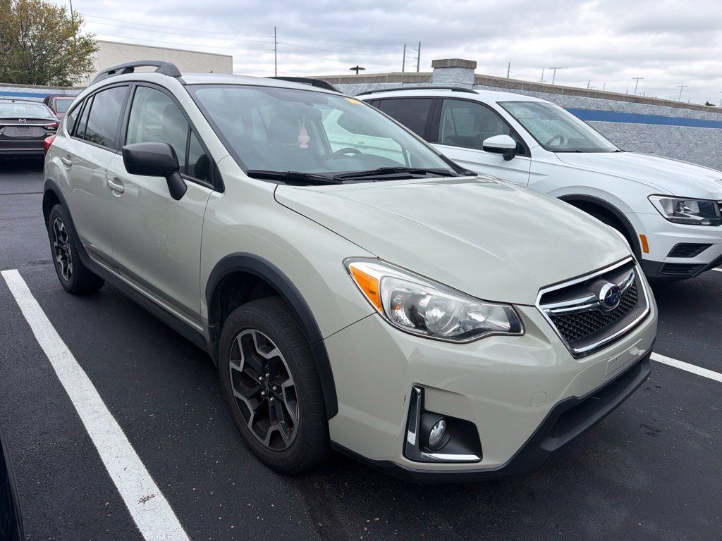 Used 2016 Subaru Crosstrek 2.0i AWD/4WD image 4