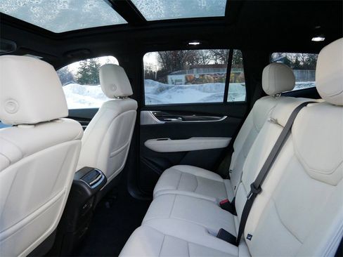 Used 2020 Cadillac XT6 Sport w/ LPO, Floor Liner Package image 9