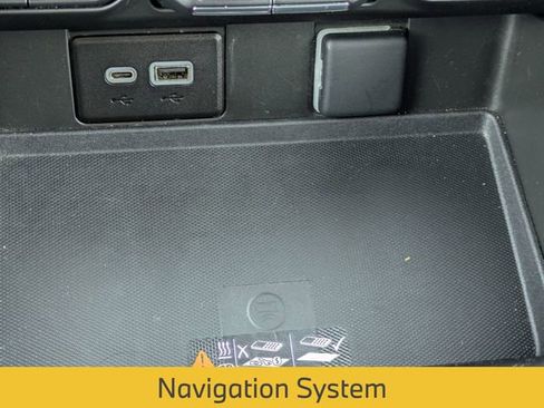 Used 2023 Chevrolet Suburban LT image 26