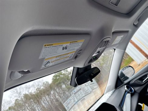 New 2026 Chevrolet Trax LT w/ Sunroof Package image 19