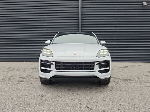 New 2026 Porsche Cayenne Coupe image 10