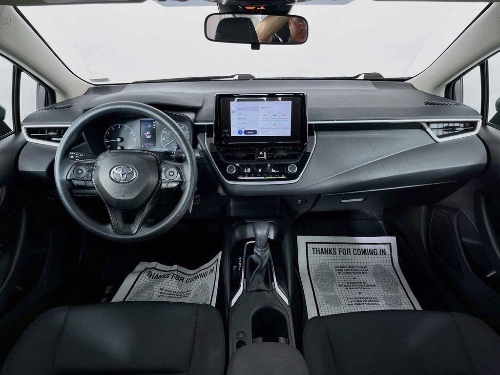 Used 2024 Toyota Corolla LE FWD image 11