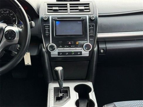 Used 2013 Toyota Camry SE image 13