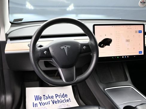 Used 2021 Tesla Model 3 Standard Range Plus image 35