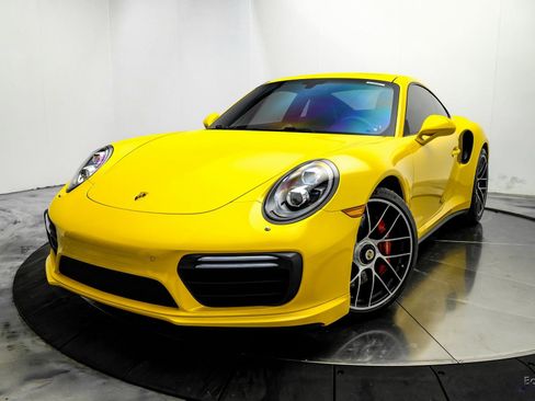 Used 2018 Porsche 911 Turbo S image 3