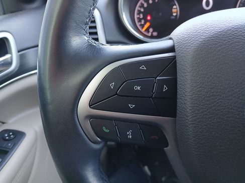 Used 2021 Jeep Grand Cherokee Limited w/ Trailer Tow Group IV image 14