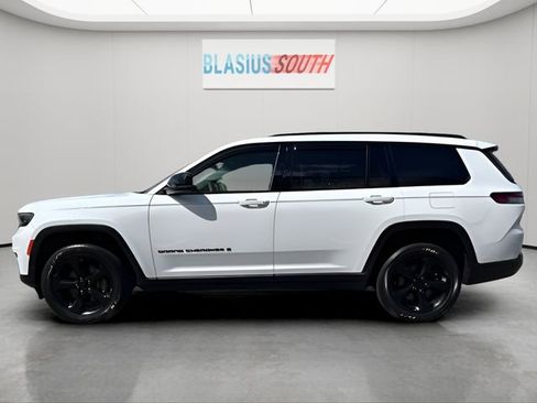 Used 2023 Jeep Grand Cherokee L Laredo AWD/4WD image 6