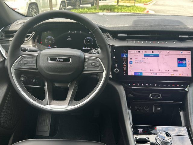 New 2026 Jeep Grand Cherokee Limited w/ Limited Altitude Package AWD/4WD image 22