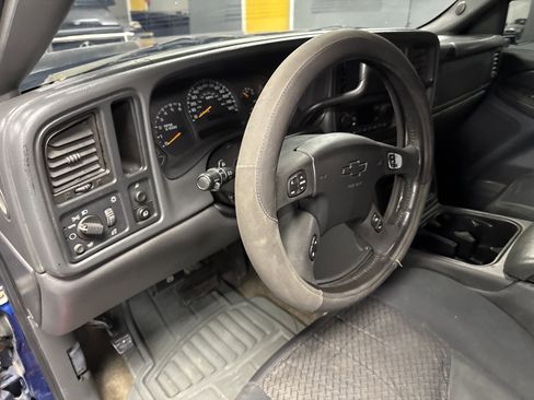 Used 2003 Chevrolet Avalanche 2WD image 9