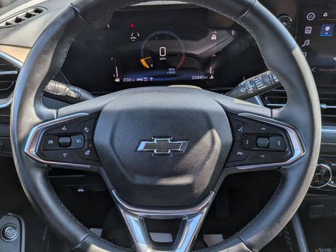 Used 2024 Chevrolet TrailBlazer ACTIV w/ Convenience Package AWD/4WD image 16