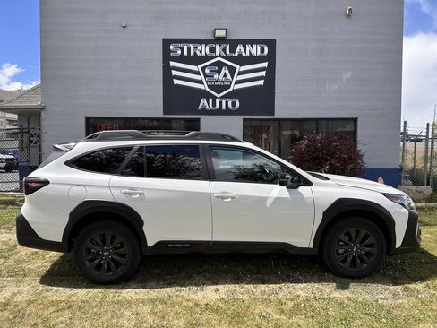 Used 2025 Subaru Outback Onyx Edition XT AWD/4WD image 5