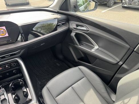 Used 2025 Audi Q5 Premium w/ Convenience Package AWD/4WD image 16