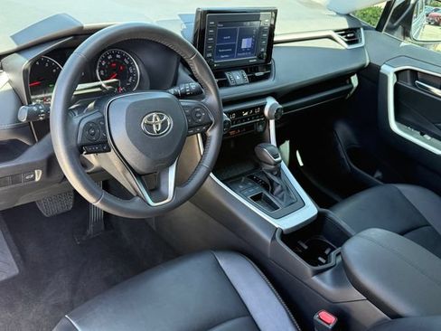 Used 2022 Toyota RAV4 XLE Premium FWD image 11