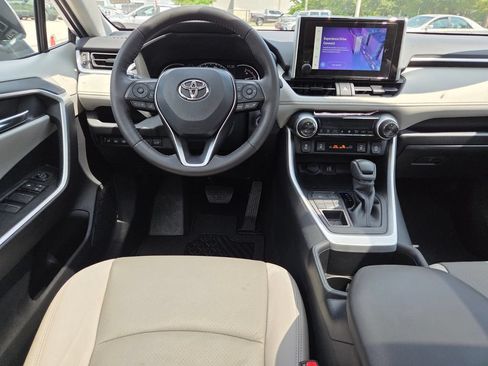 Certified 2025 Toyota RAV4 XLE w/ Convenience Package AWD/4WD image 7