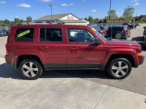 Used 2017 Jeep Patriot 4WD image 6