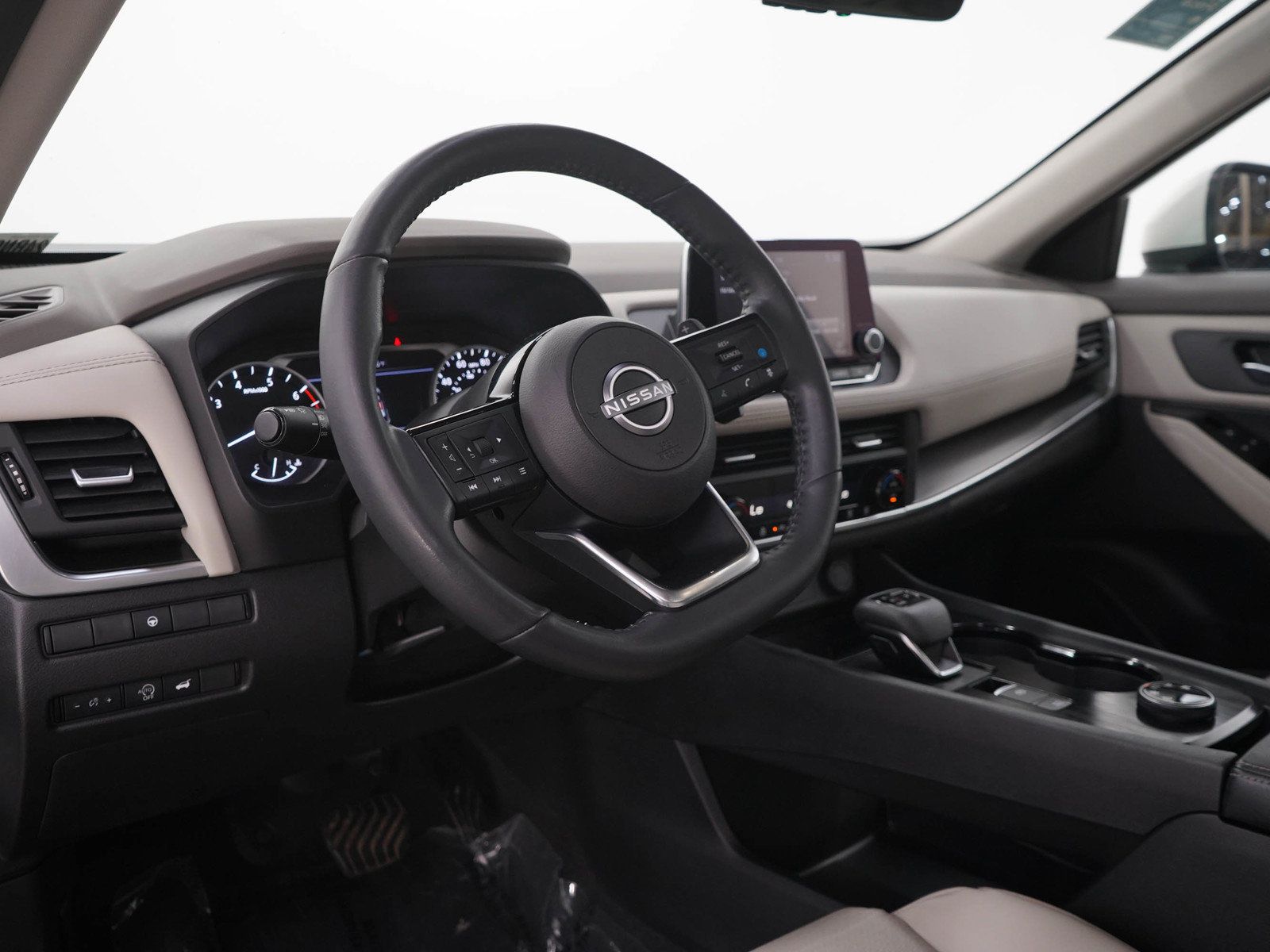 Used 2023 Nissan Rogue SV w/ SV Premium B Package AWD/4WD image 25