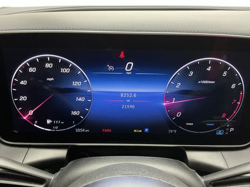 Used 2024 Mercedes-Benz GLC 300 4MATIC image 10