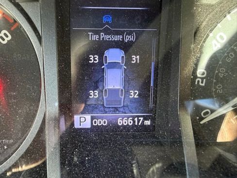 Used 2020 Toyota Tacoma TRD Off-Road w/ Technology Package image 12