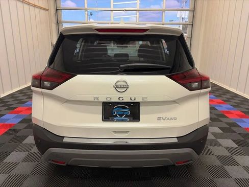 Used 2023 Nissan Rogue SV AWD/4WD image 5