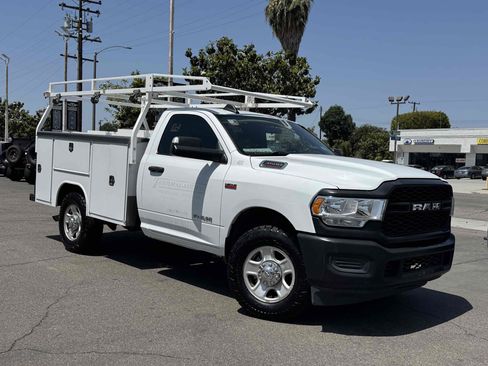 Used 2022 RAM 3500 Tradesman RWD image 3