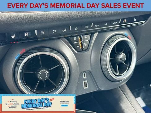 Used 2022 Chevrolet Blazer LT AWD/4WD image 15