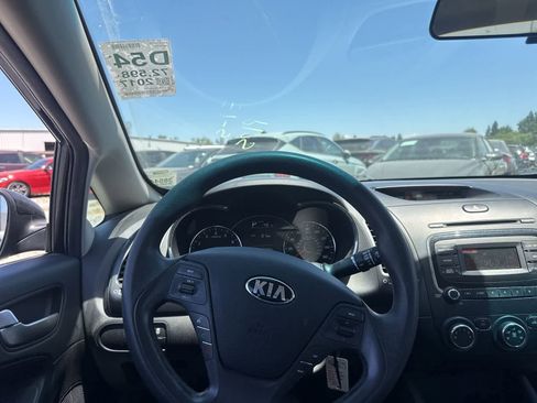 Used 2017 Kia Forte LX FWD image 16